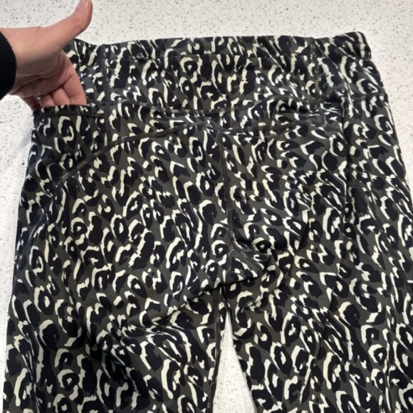 Sweaty Betty Power 7/8 Workout Leggings Green Leopard Print Side Pocket Sz Large - Picture 7 of 9